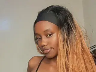 Streamate Watch Live Sex Cams of Naughtyellah