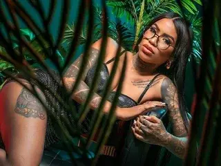 Streamate Adult Webcams of deborah_tatto