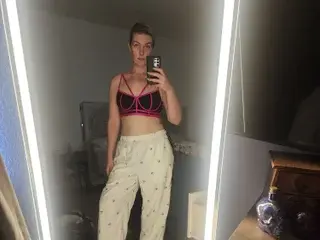 Streamate Nude Webcam of CaliLovin85