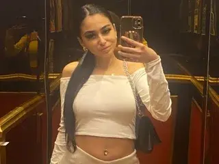 Streamate Private Sex Chat of TinyCassy