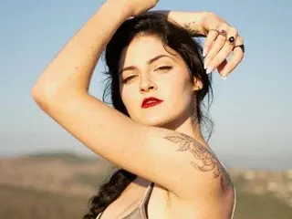 Streamate Nude Webcam of SierraSimone