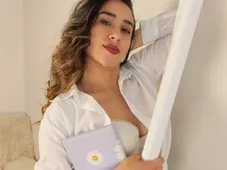 Streamate Live Sex Cam of Ximena19