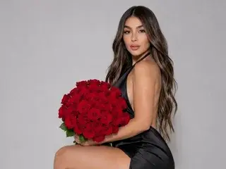 Streamate Free Porn Cam of HollyBrensone