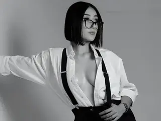 Streamate Live Sex Cam of Alesxia