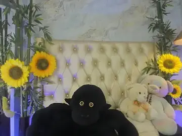 Stripchat Live Sex Cam of LittleeJaz