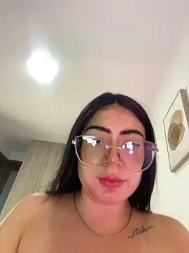 Stripchat Adult Webcams of Mia_222