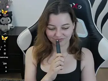 Stripchat Best Webcam of pretty_little_thing