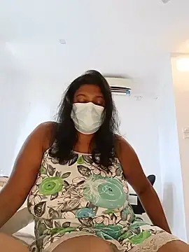Stripchat Watch Live Sex Cams of Xbees_CT