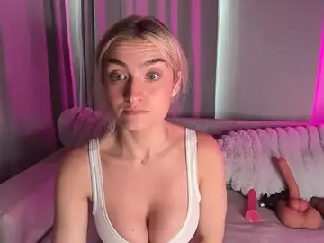 Stripchat Nude Webcam of meggsworld
