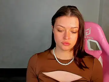 Stripchat Live Sex Cam of Maya-Mimi