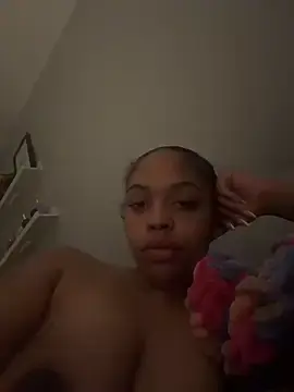 Stripchat Live Sex Cam of Regina69slut