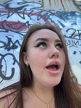 Stripchat Live Porn of KiraSunshine