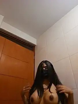 Stripchat Sex Cam of Latin_summer