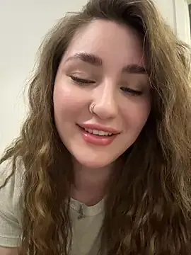 Stripchat Best Webcam of KiraBarlows