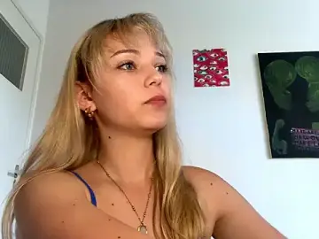 Stripchat Adult Webcam of SourMidday