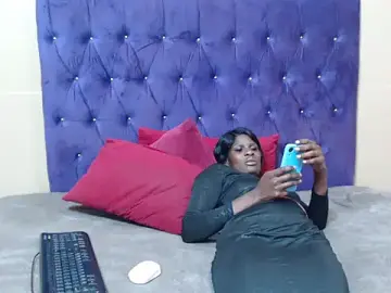 Stripchat Watch Live Sex Cams of TALLDACKBEAUTY