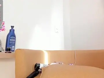 Stripchat Live Sex Cam of Amina_hafsa