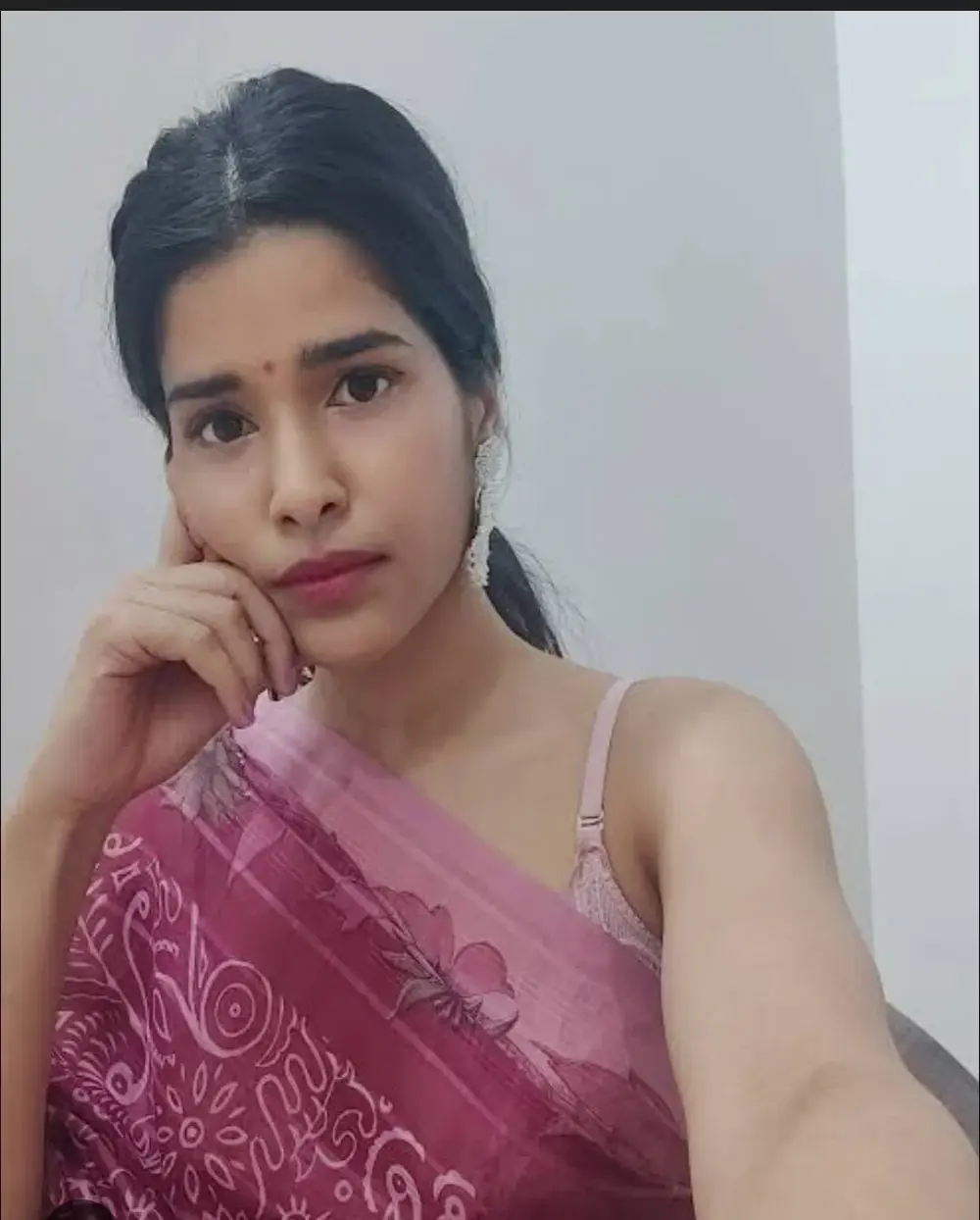 Divya_hot88