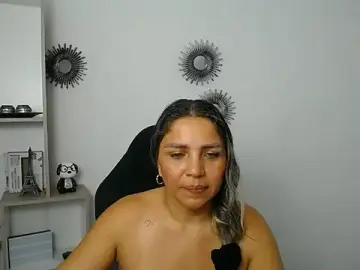 Stripchat Free Porn Cam of cum_bigass