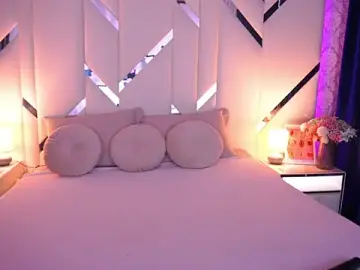 Stripchat Live Sex Cam of LindsieGreyy