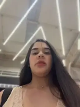 Stripchat Free Porn Cam of BellaLeclair