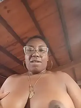 Stripchat Adult Webcam of ChanneldelaCroix
