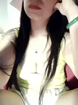 Stripchat Live Sex Cam of Baby-kis03