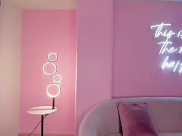 Stripchat Best live sex cam show of SavannahStorm