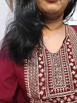 Stripchat Live Sex Cam of Taara1
