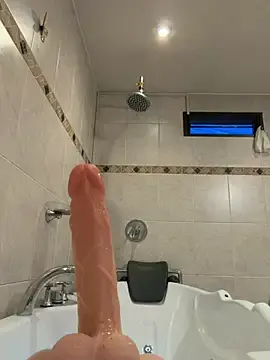Stripchat Live Sex Cam of ameliaa_lov3