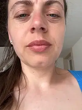 Stripchat Free Live Porn of ladywithbigass