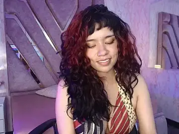 Stripchat Free Porn Cam of redd_pandaa