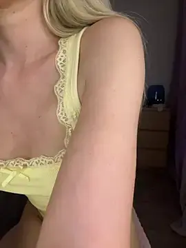 Stripchat Sex Cam of xDinnax