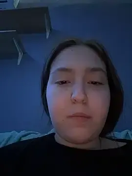Stripchat Live Sex Cam of CharmingVikii