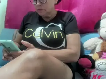 Stripchat Live Sex Cam of Zamara_milf
