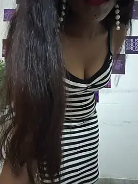 Stripchat Free Porn Cam of Alisha_Babyy