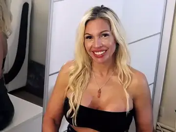 Stripchat Free Porn Cam of SashaAllford