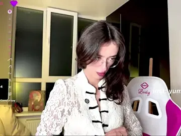 Stripchat Live Sex of YummyTati
