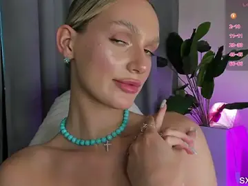 Stripchat Watch Live Sex Cams of Ice_Strawberry