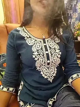 Stripchat Live Sex Cam of priya_26