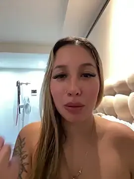 Stripchat Watch Live Sex Cams of Mialunaxx