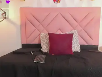 Stripchat Live Sex Cam of isa_cute_1