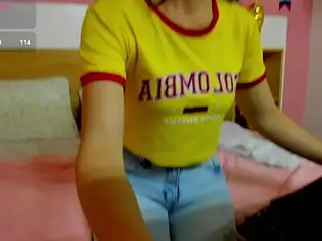 Stripchat Live Porn of AshleyBenoitt
