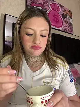 Stripchat Free Porn Cam of Elie-RothXXX