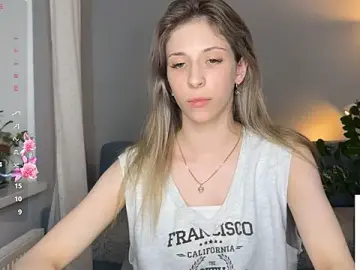 Stripchat Live Sex Cam of magnificent_Destiny