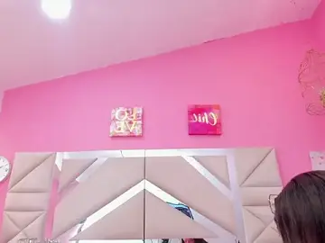 Stripchat Free Porn Cam of Diamond_juliana