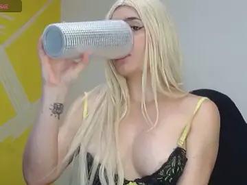 Stripchat Best Webcam of Nikolle_Rouss