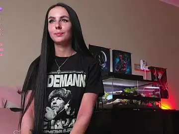 Stripchat Live Sex Cam of YaraAveiri