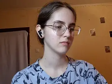 Stripchat Live Sex Cam of Katelemon