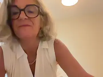 Stripchat Free Live Porn of NaughtyMonicaUK